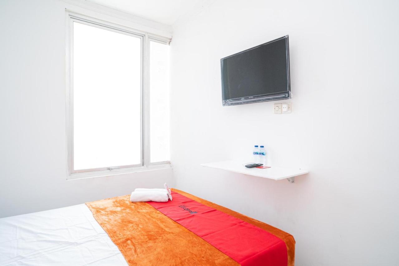 Hotel Reddoorz @ Aralia Harapan Indah Pulokendal Esterno foto