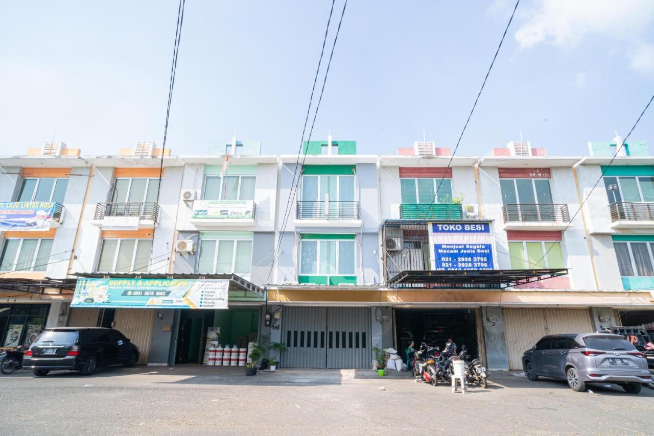 Hotel Reddoorz @ Aralia Harapan Indah Pulokendal Esterno foto